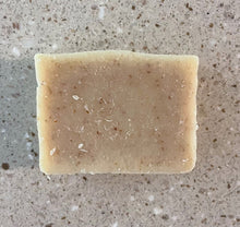 Load image into Gallery viewer, Honey &amp; Oats Soap
